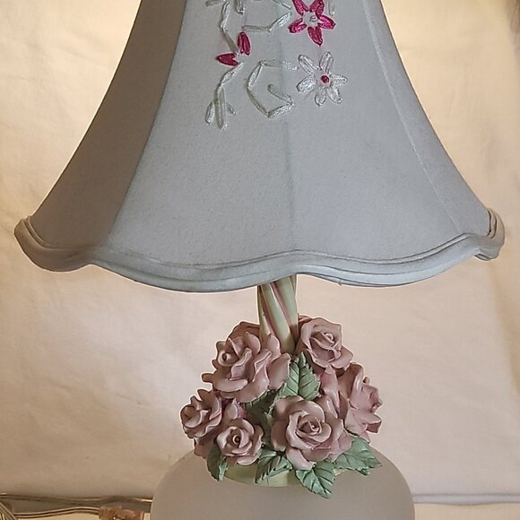 Capodimonte Rose Lamp Italian Electric Plug In Vintage Very Good Condition super - Picture 4 of 11